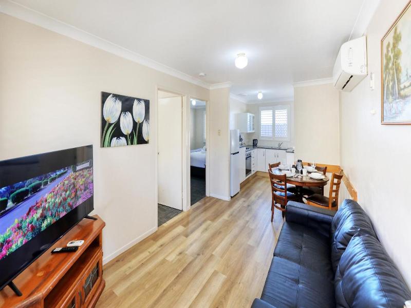 Apollo Lodge image