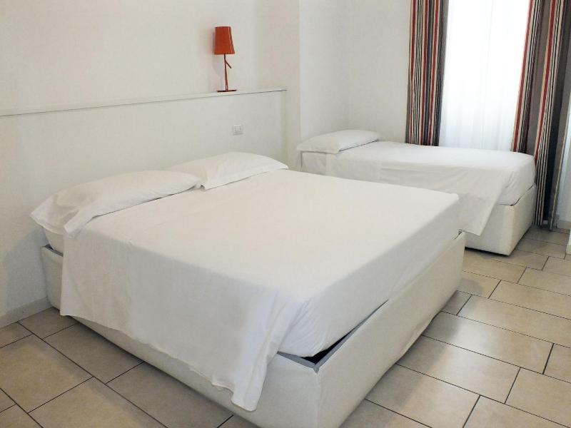 Bb Hotels Aparthotel Visconti image