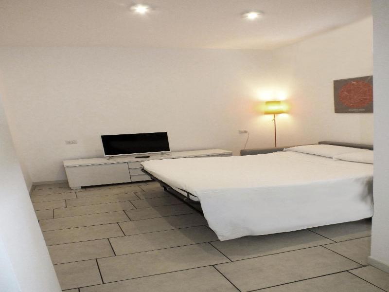 Bb Hotels Aparthotel Visconti image