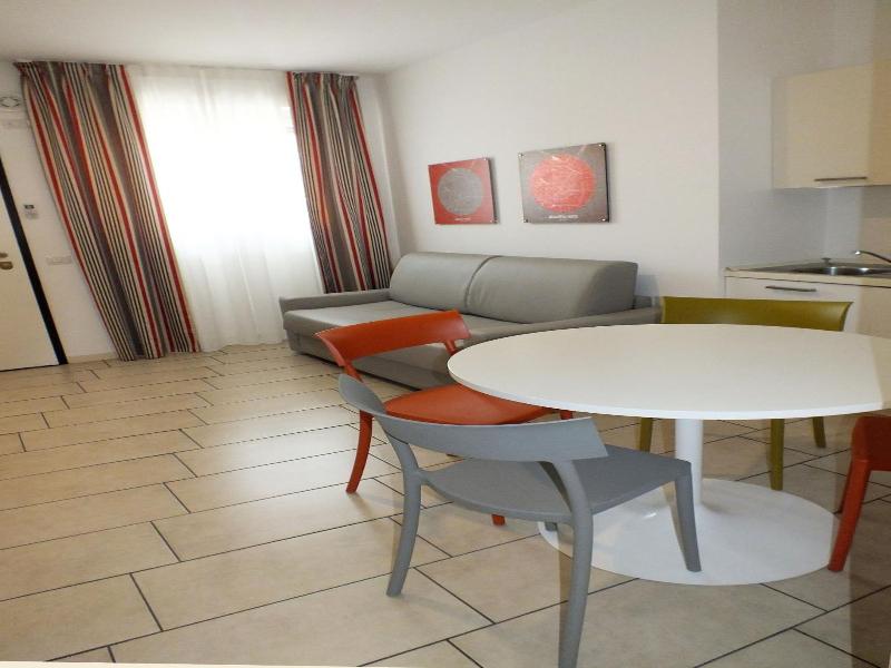Bb Hotels Aparthotel Visconti image