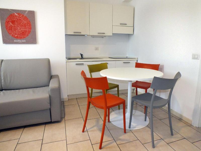 Bb Hotels Aparthotel Visconti image