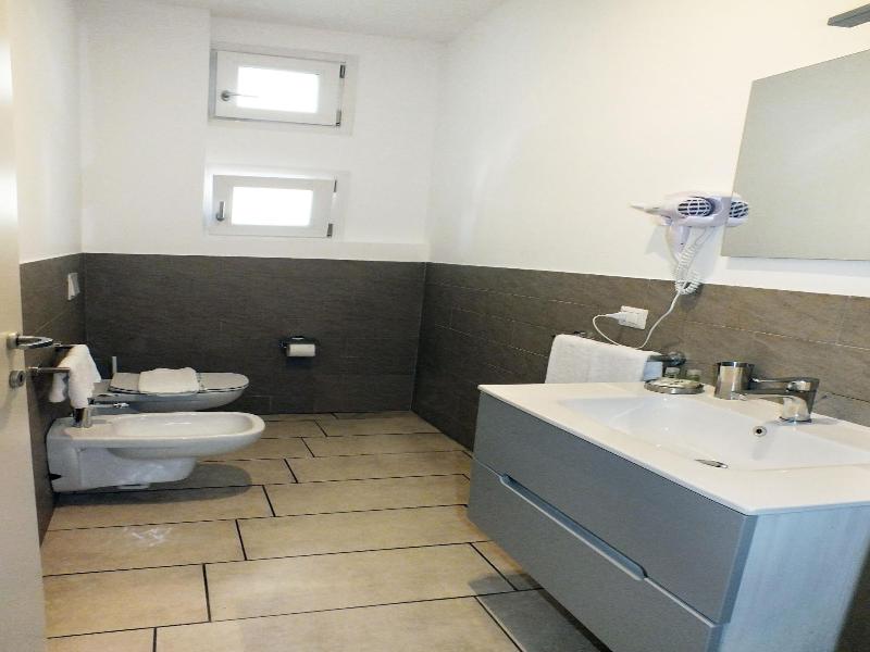 Bb Hotels Aparthotel Visconti image