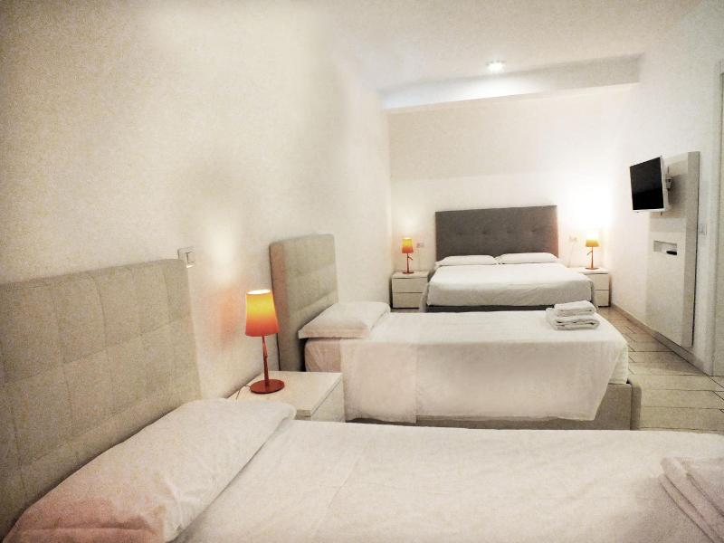 Bb Hotels Aparthotel Visconti image