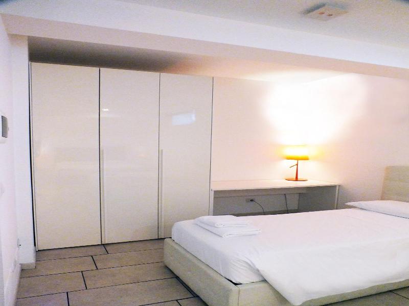Bb Hotels Aparthotel Visconti image