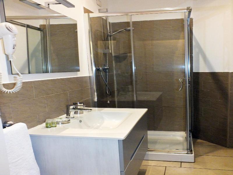 Bb Hotels Aparthotel Visconti image