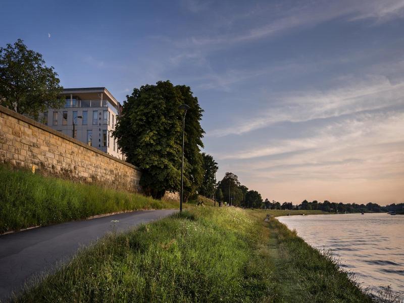 Cracow Riverside Aparthotel image