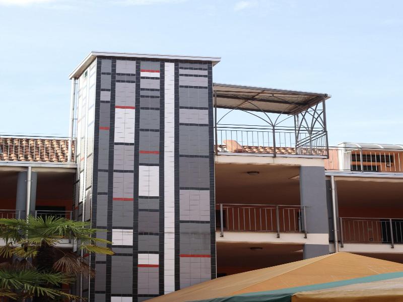 Casalbergo Superior Lake Apartments image