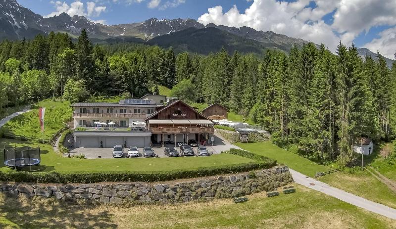 Sweet Cherry Boutique Guesthouse Tyrol image