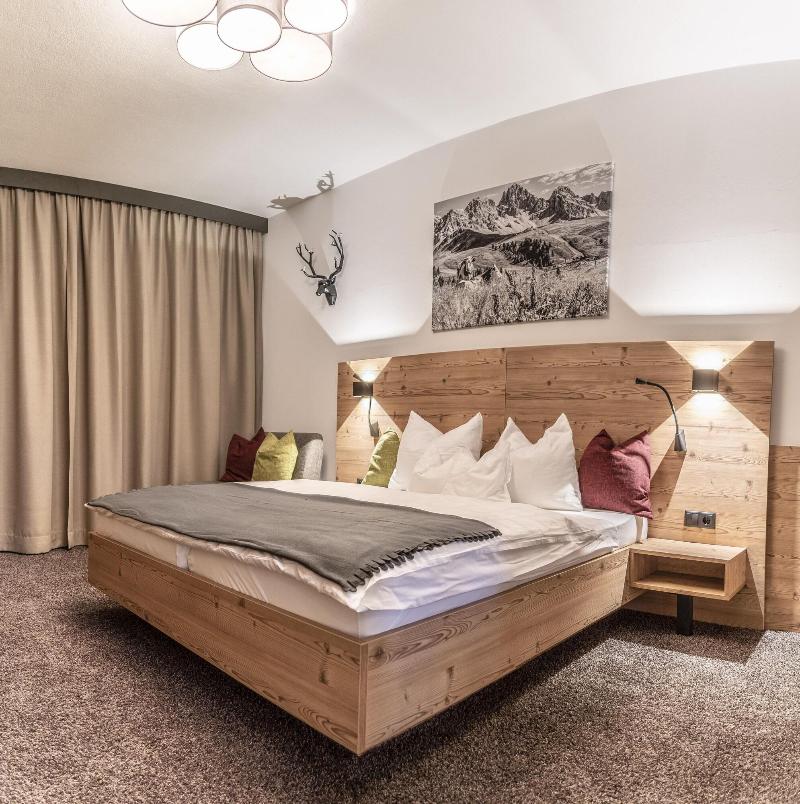 Sweet Cherry Boutique Guesthouse Tyrol image