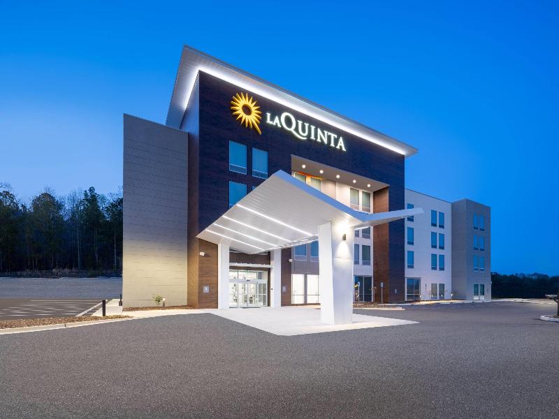 La Quinta Inn & Suites By Wyndham Chelsea — general view