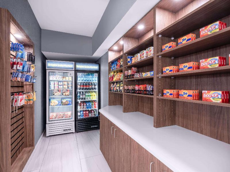 La Quinta Inn & Suites By Wyndham Chelsea