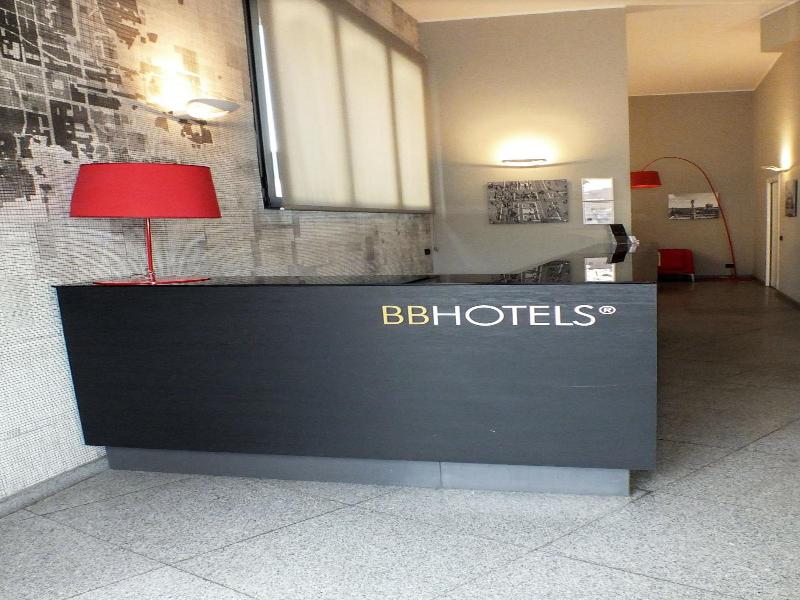 Bb Hotels Aparthotel Isola image