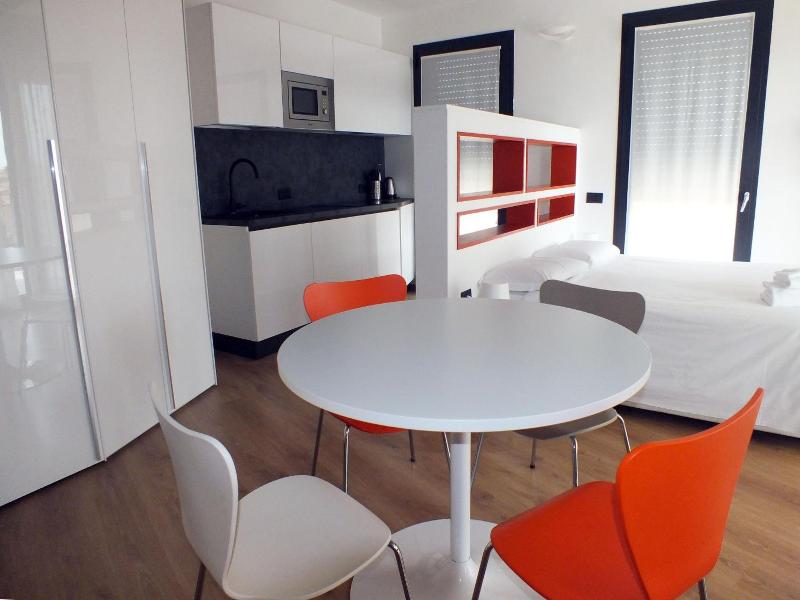 Bb Hotels Aparthotel Isola image