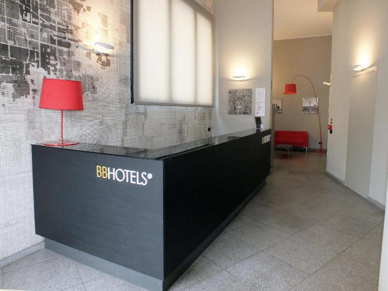 Bb Hotels Aparthotel Isola image