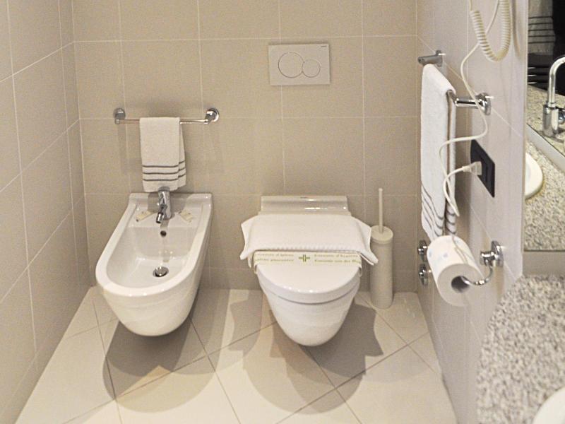 Bb Hotels Aparthotel Isola image
