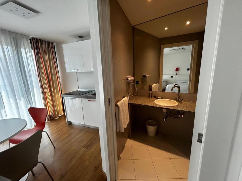 Bb Hotels Aparthotel Isola image