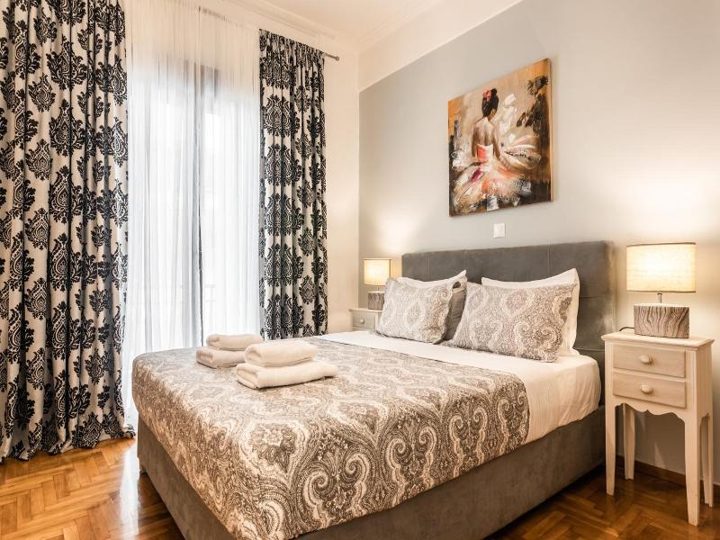 Nicholas Point Apartments And Rooms image