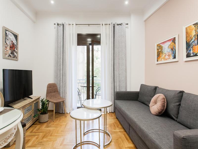 Nicholas Point Apartments And Rooms image