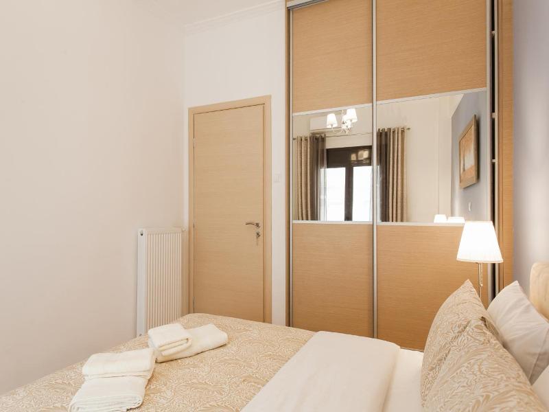 Nicholas Point Apartments And Rooms image