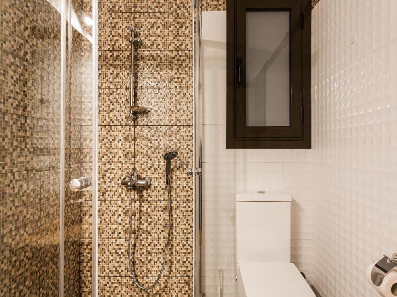 Nicholas Point Apartments And Rooms image