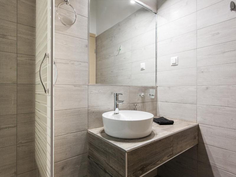Nicholas Point Apartments And Rooms image