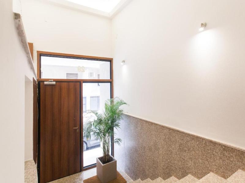 Nicholas Point Apartments And Rooms image