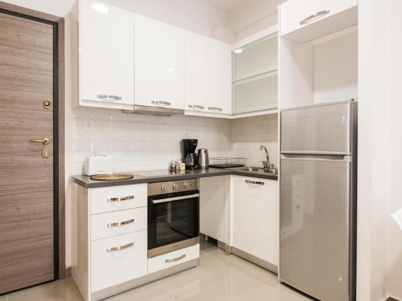 Nicholas Point Apartments And Rooms image