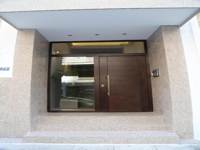 Nicholas Point Apartments And Rooms image