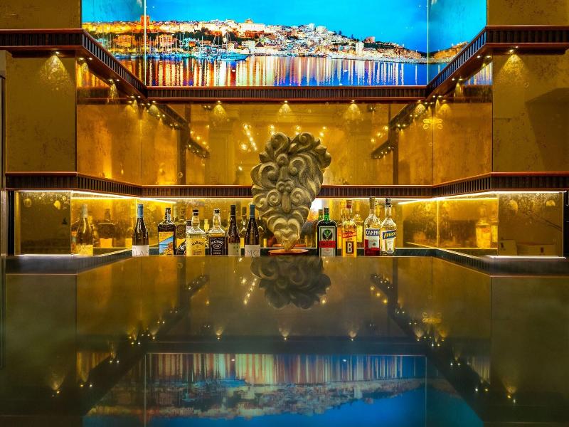 La Paloma Blanca Hotel image