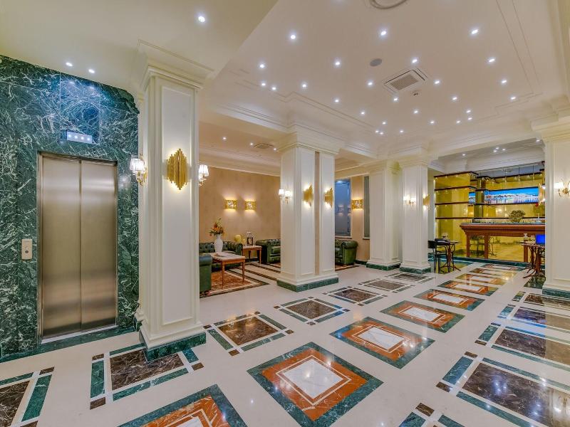 La Paloma Blanca Hotel image