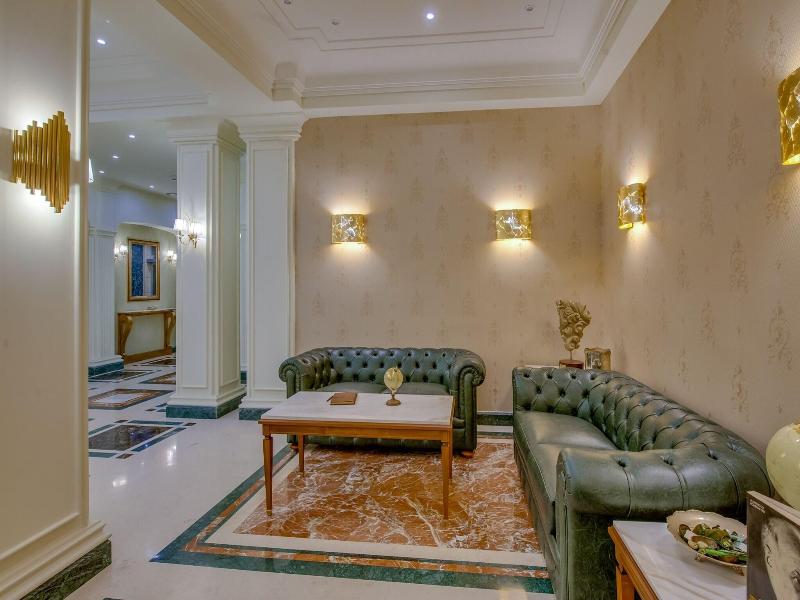 La Paloma Blanca Hotel image