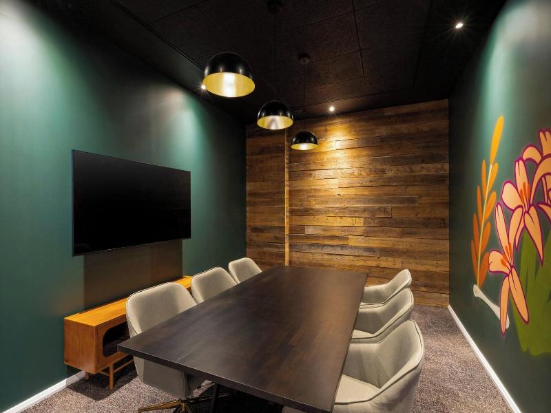 Moxy Belfast City image