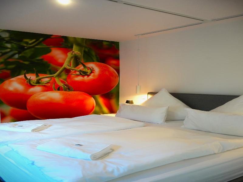 Plein Hotel image