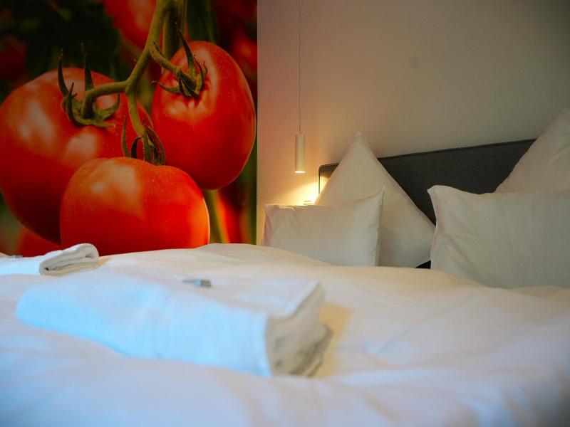 Plein Hotel image