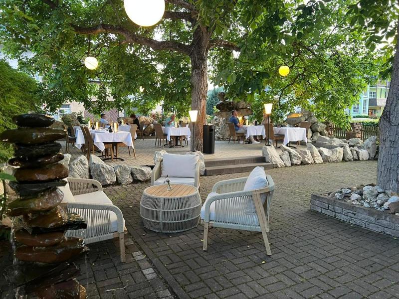 Plein Hotel image