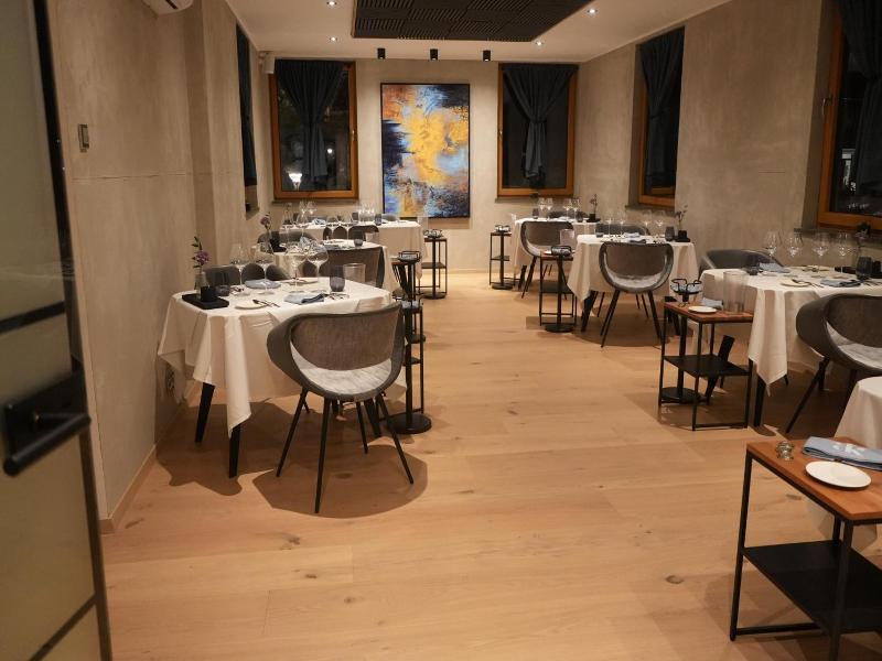 Plein Hotel image