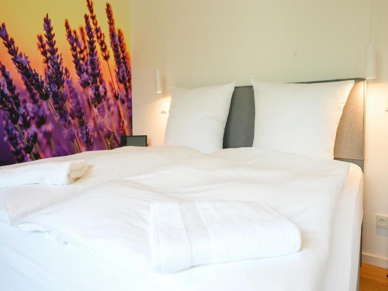 Plein Hotel image