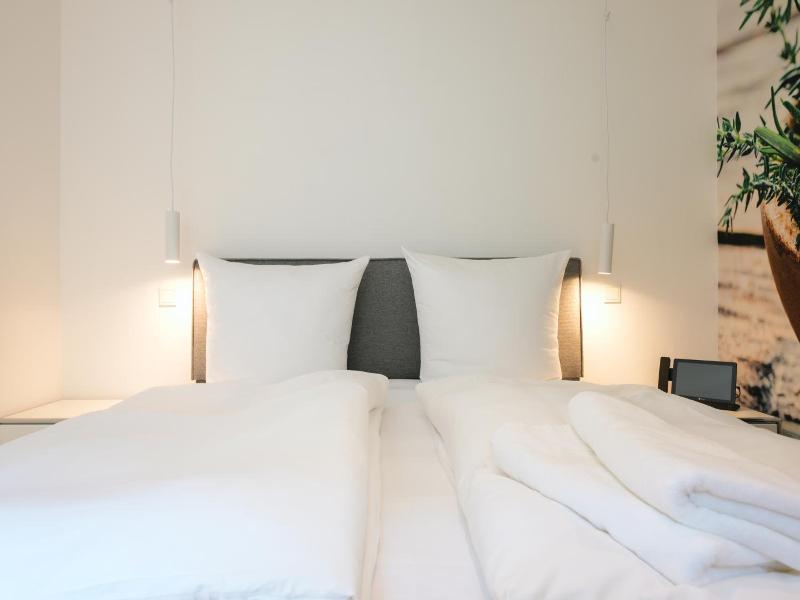 Plein Hotel image