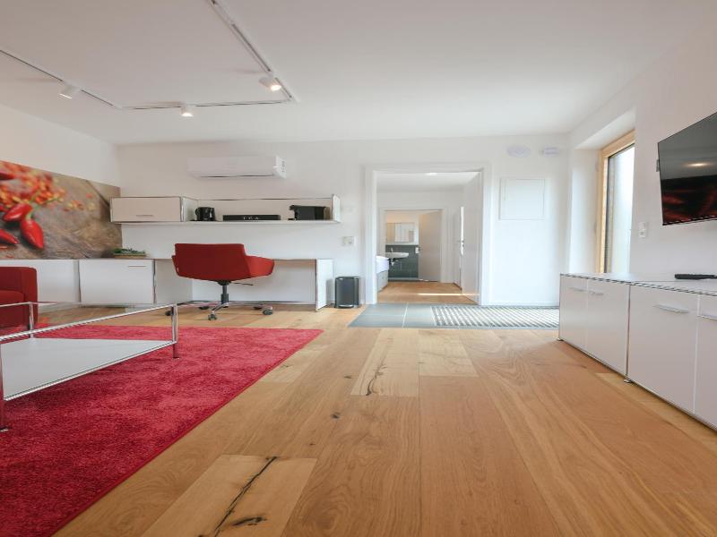 Plein Hotel image