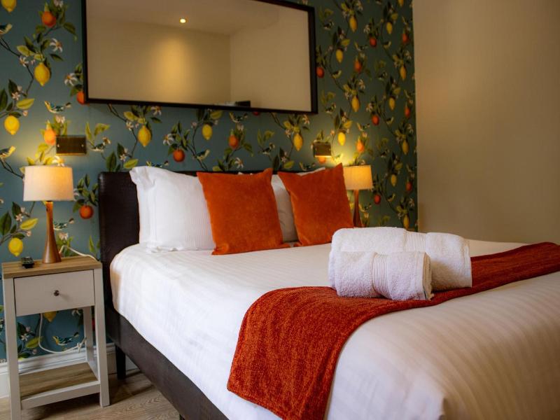 Orange Grove Hotel Gardens image