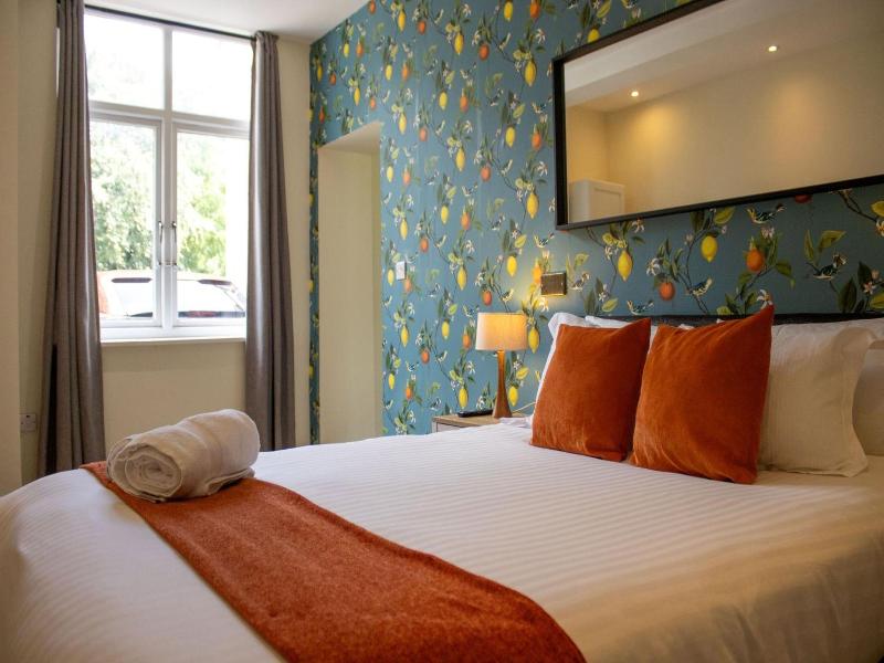 Orange Grove Hotel Gardens image