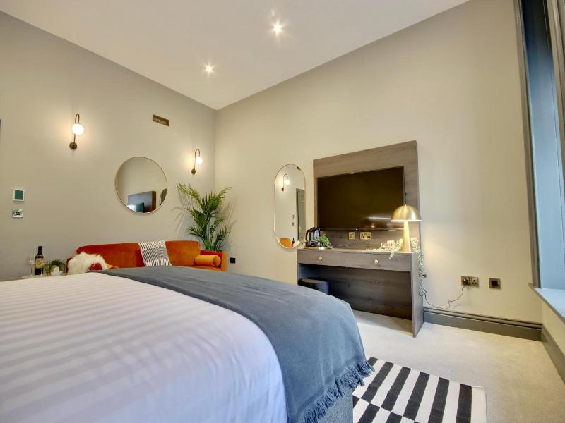 Orange Grove Hotel Gardens image