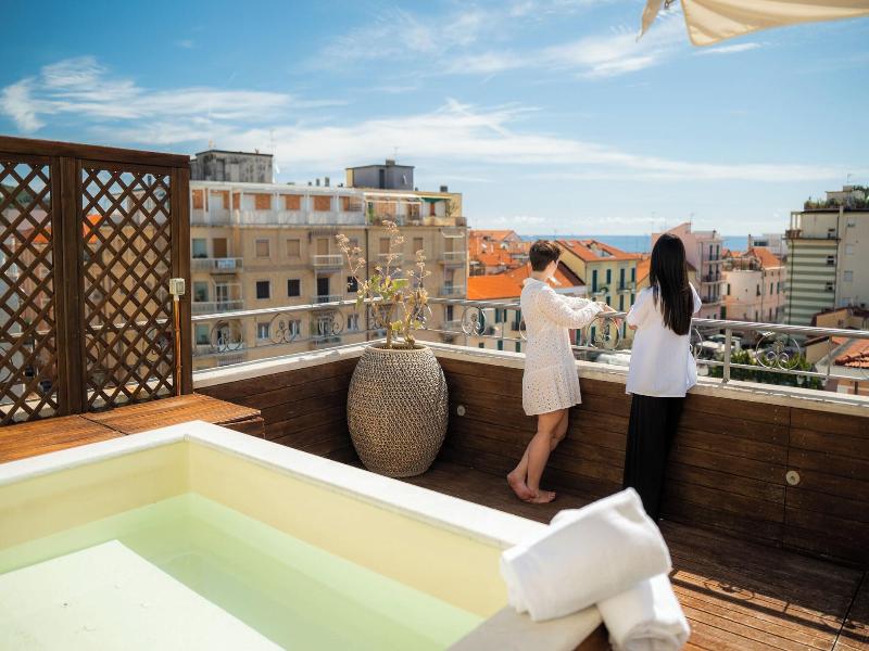 Residence San Marco Suites Apartments Alassio image