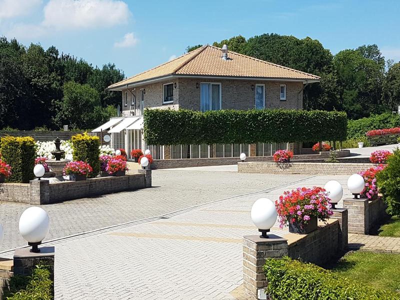 Hotel Garni Am Lindenhof Bunde image