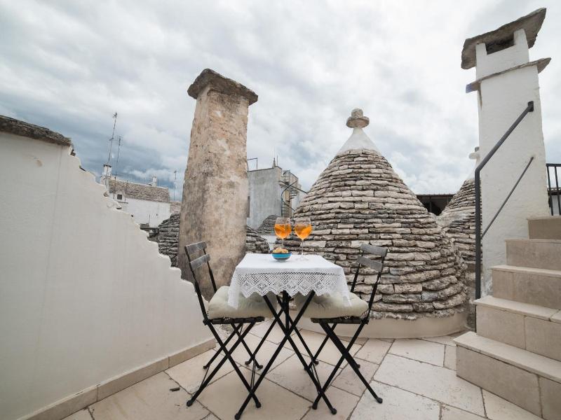 Charming Trulli image