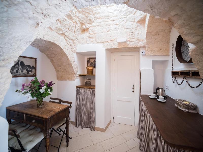Charming Trulli image
