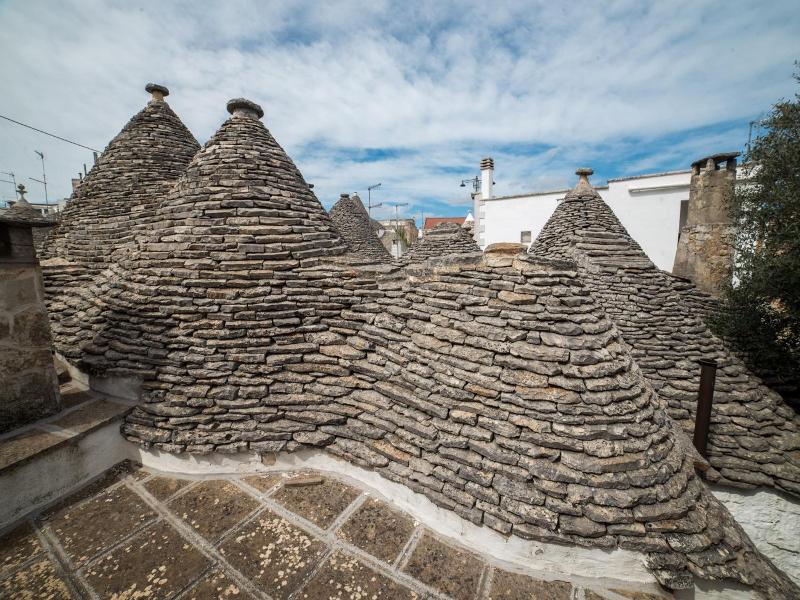 Charming Trulli image