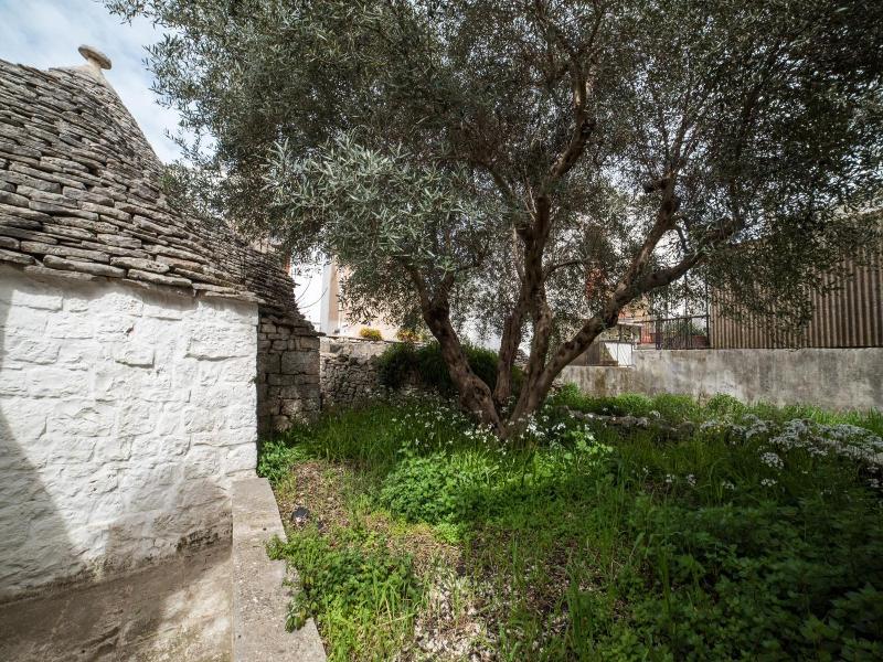 Charming Trulli image