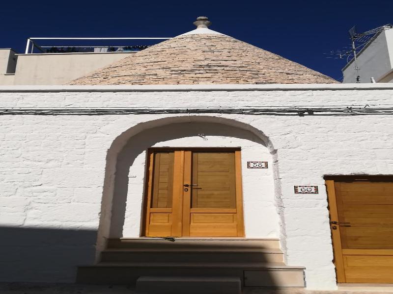 Charming Trulli image