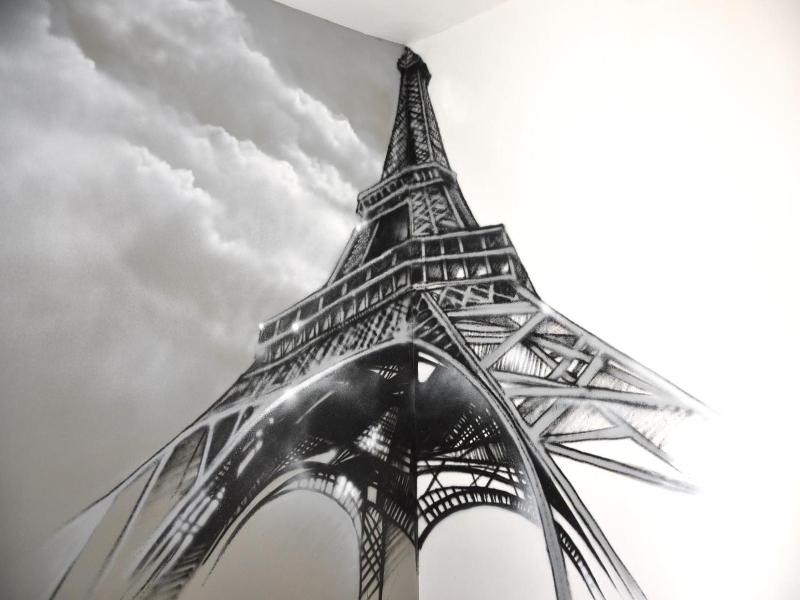 Beatrice Et Emmanuel Meuble Eiffel image